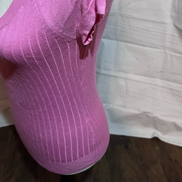 New York company pink short sleeve sweater - Picture 3 of 5